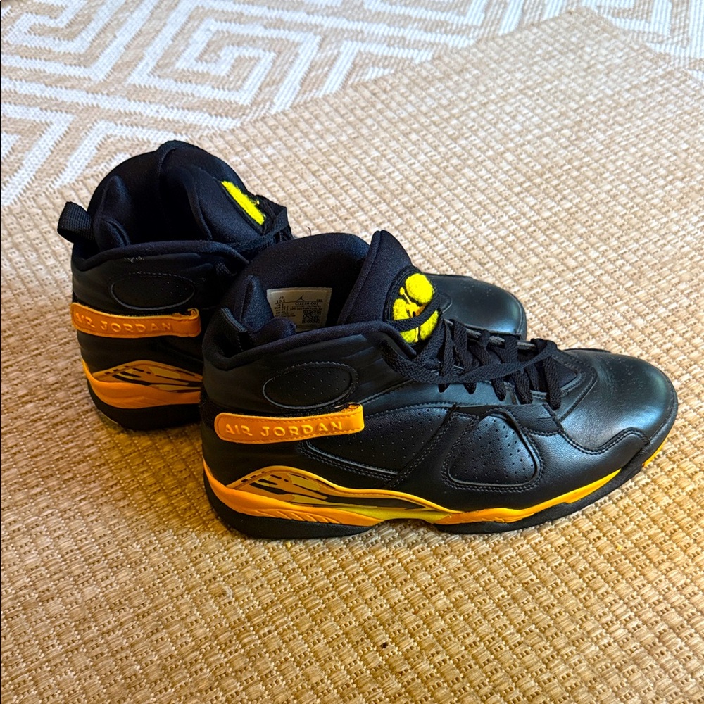 Jordan Retro 8 Taxi Yellow Black (Women’s size 10.5)